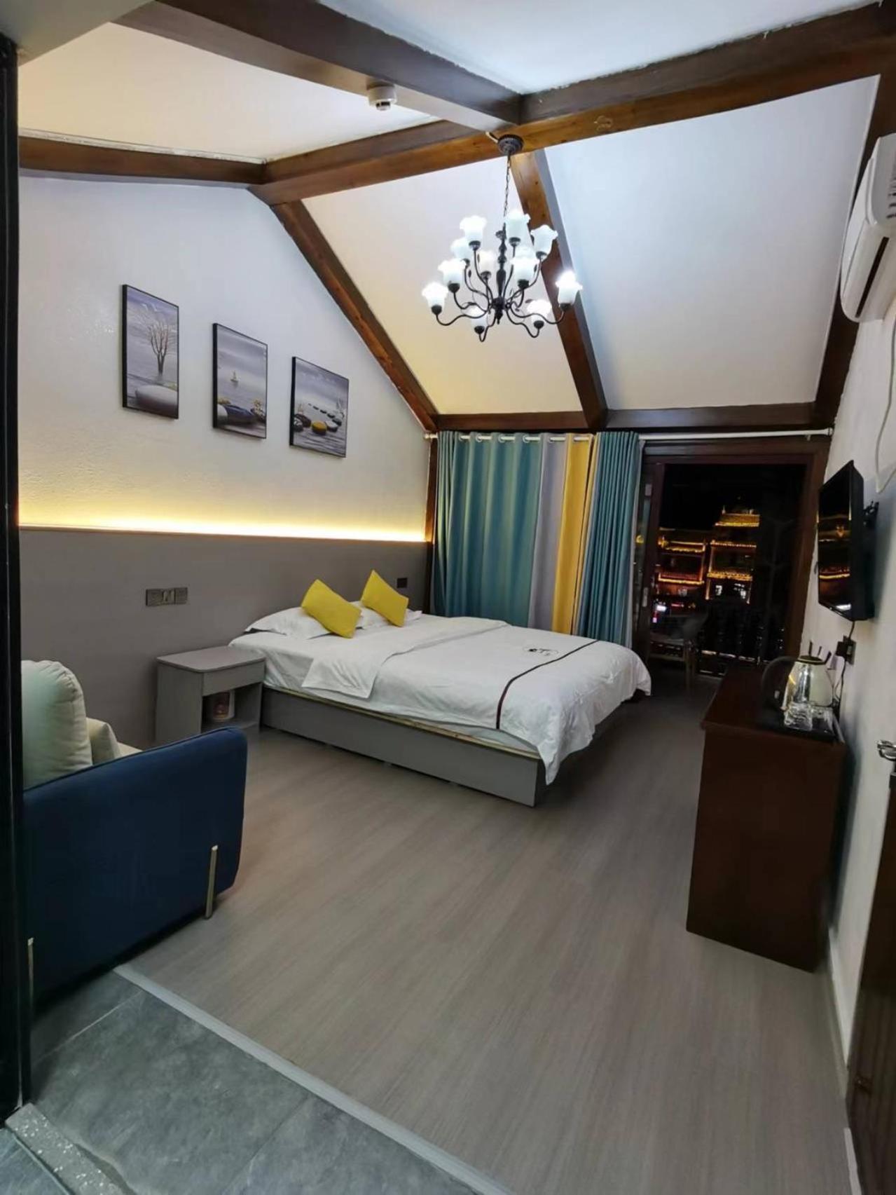 Fenghuang Ancient Town Lazy Cat Riverside Inn Extérieur photo