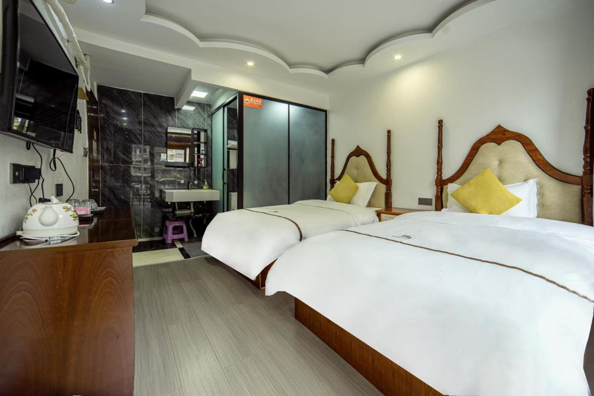 Fenghuang Ancient Town Lazy Cat Riverside Inn Extérieur photo