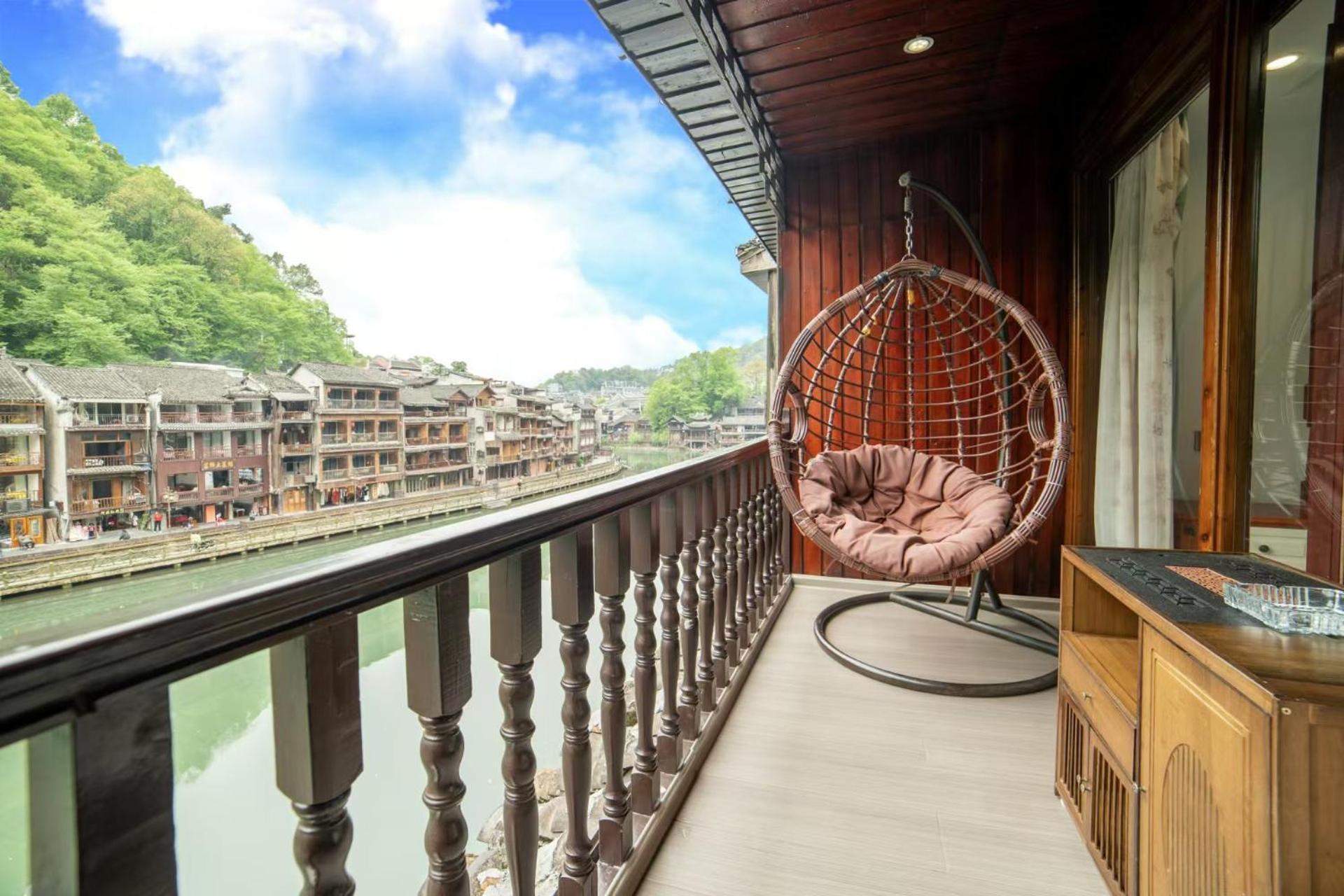 Fenghuang Ancient Town Lazy Cat Riverside Inn Extérieur photo
