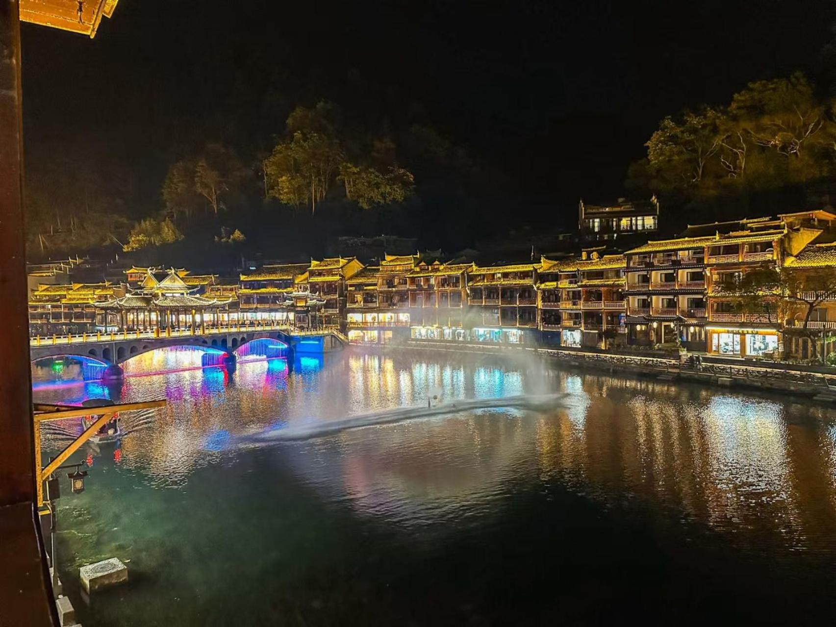 Fenghuang Ancient Town Lazy Cat Riverside Inn Extérieur photo
