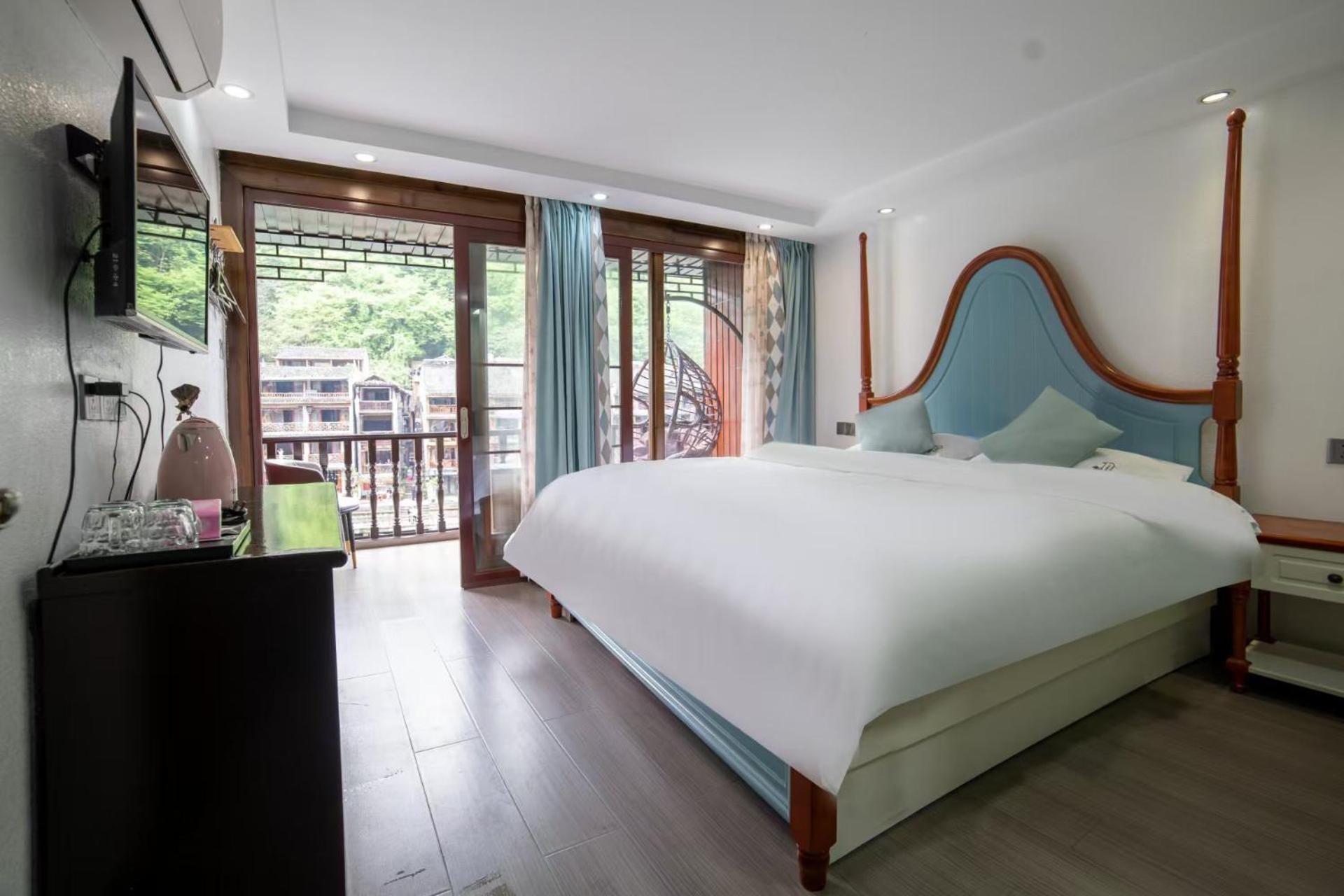 Fenghuang Ancient Town Lazy Cat Riverside Inn Extérieur photo