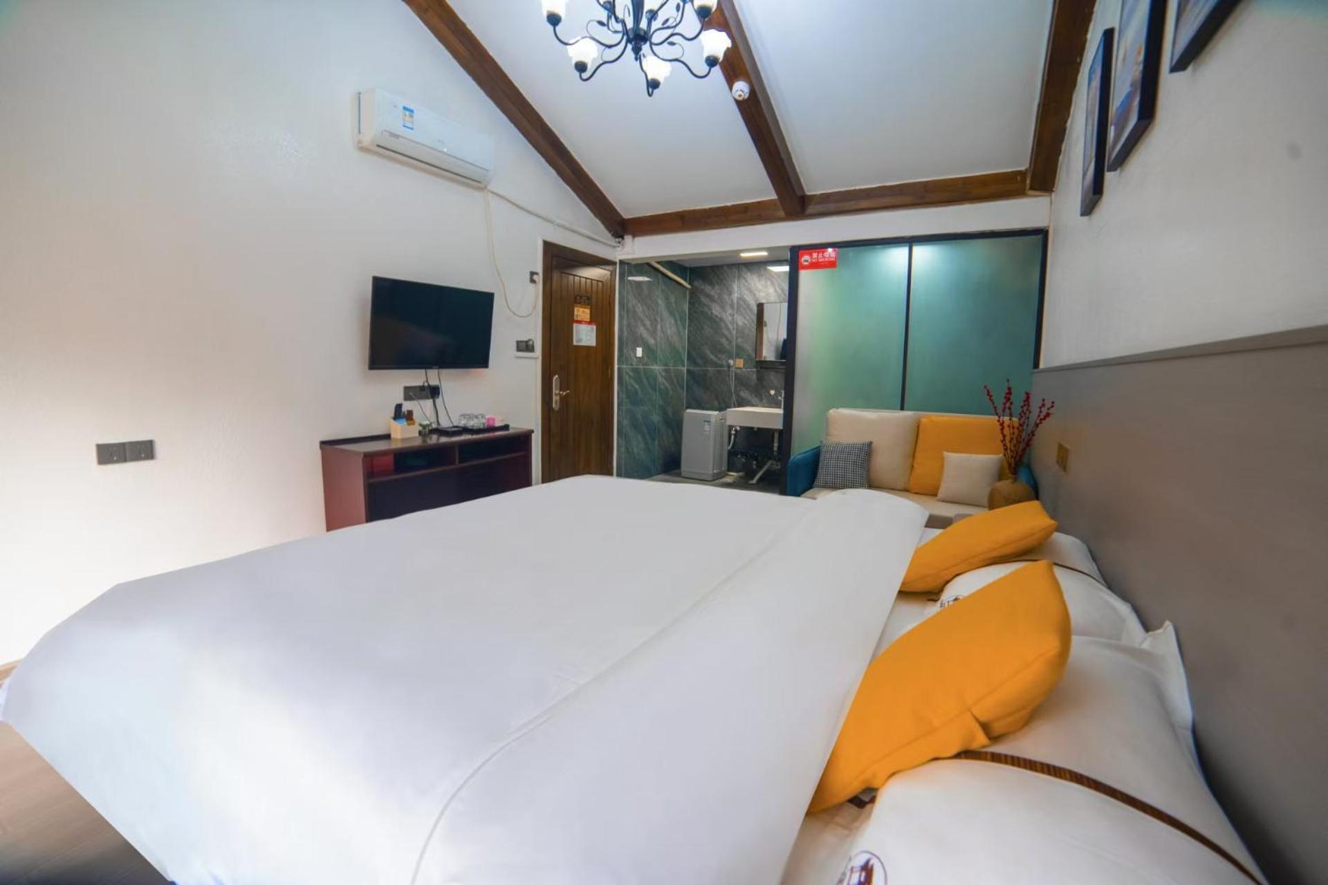 Fenghuang Ancient Town Lazy Cat Riverside Inn Extérieur photo