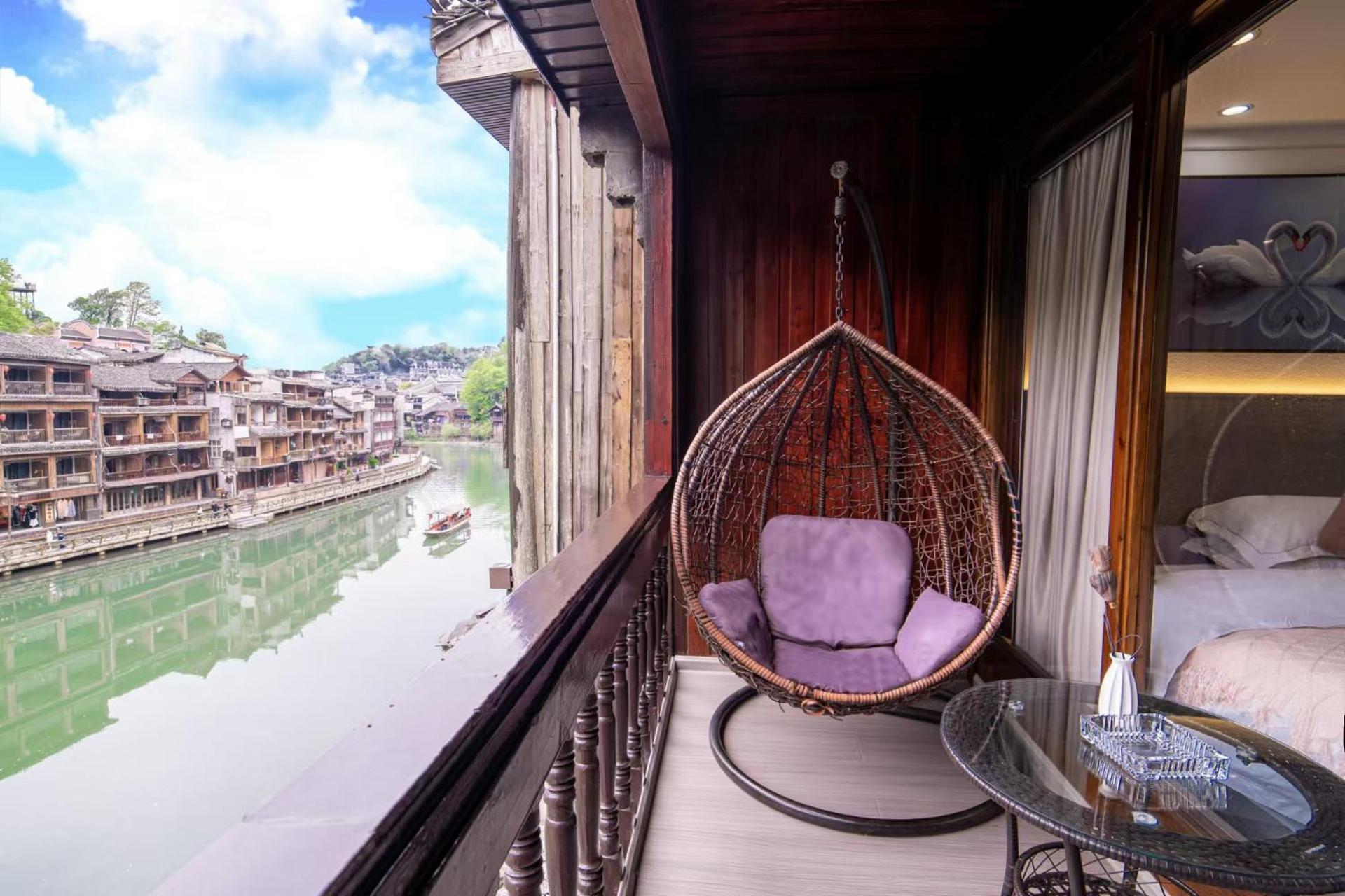 Fenghuang Ancient Town Lazy Cat Riverside Inn Extérieur photo