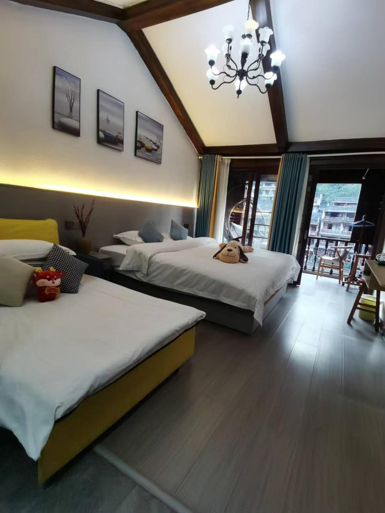 Fenghuang Ancient Town Lazy Cat Riverside Inn Extérieur photo